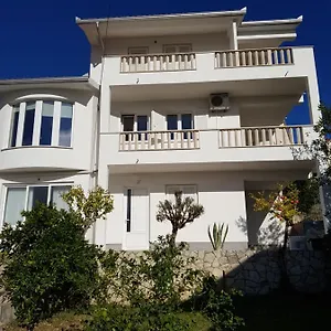 https://apartments-mdk-kate.hotels-in-trogir.com