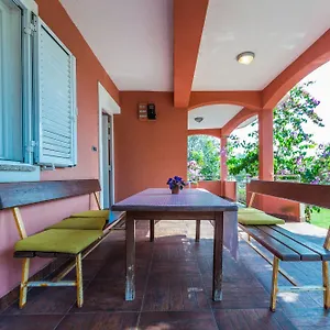 Apartment Carmen