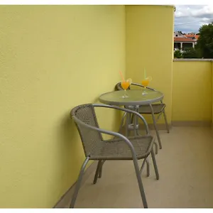 Apartment Aprtment Close To Center